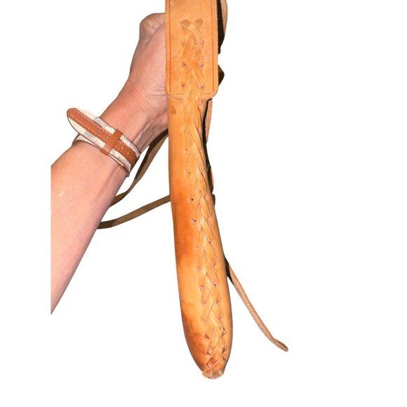 Vintage Congac Leather Messenger Crossbody Bag Adjustable Strap Buckle Closure - Picture 8 of 15